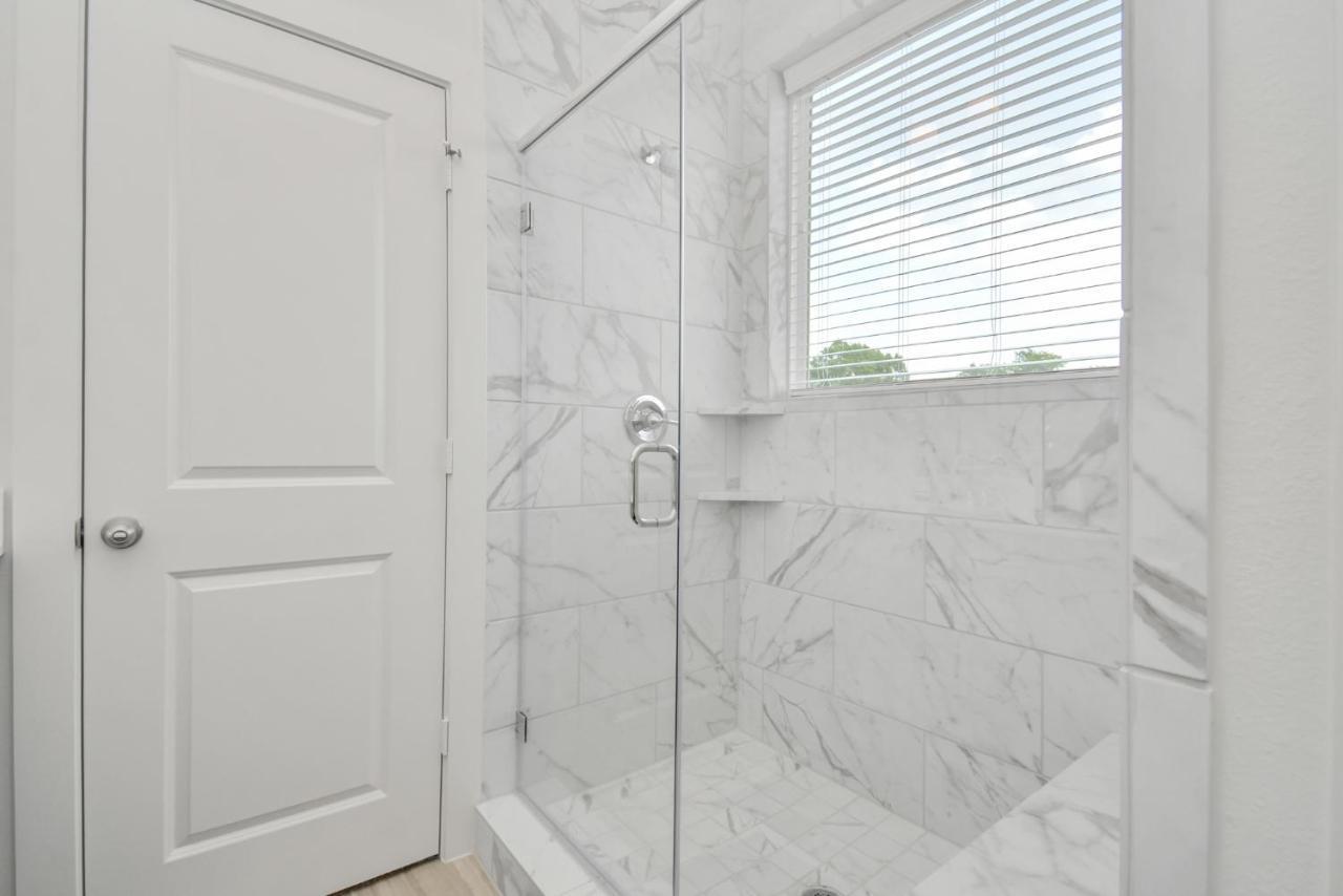 Casa de Férias Casa Azure - New Modern 3 Bedroom Med Center, Nrg, Uh Houston