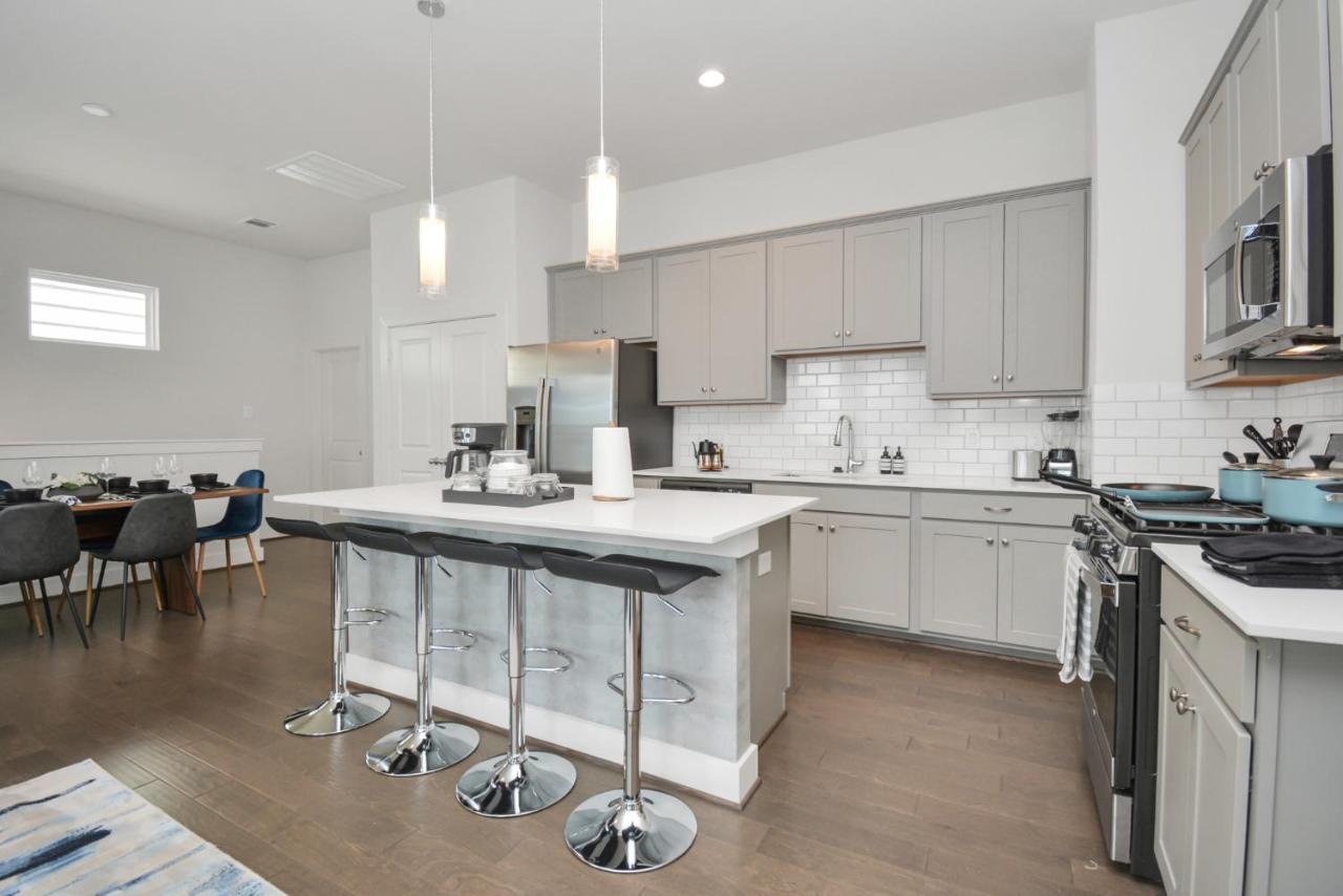 Casa de Férias Casa Azure - New Modern 3 Bedroom Med Center, Nrg, Uh Houston
