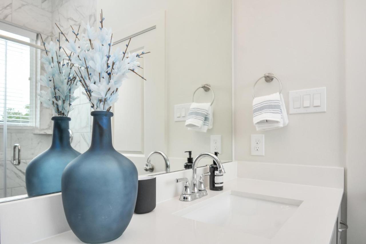 Casa Azure - New Modern 3 Bedroom Med Center, Nrg, Uh Ferienhaus Houston
